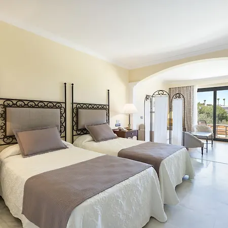 מלון Hipotels Barrosa Palace &