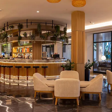 מלון Hipotels Barrosa Palace & 5*