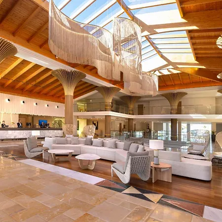 מלון Hipotels Barrosa Palace &