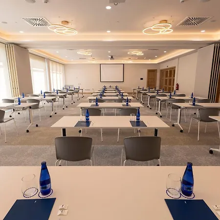 Hipotels Barrosa Palace &