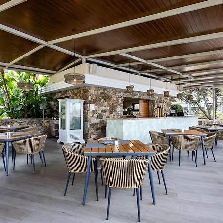 Hipotels Barrosa Palace & צ'יקלנה דה לה פרונטרה