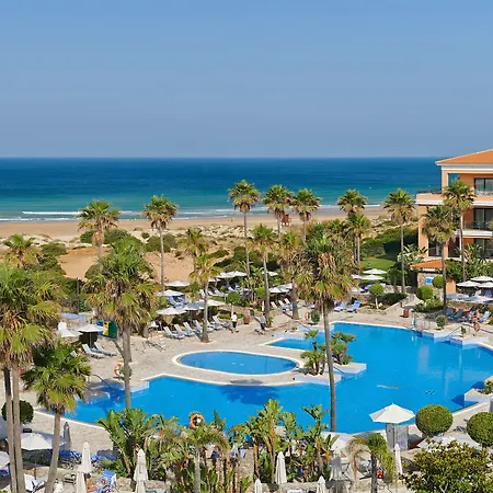 מלון Hipotels Barrosa Palace &