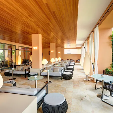 מלון Hipotels Barrosa Palace &