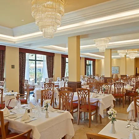 Hipotels Barrosa Palace & 5*